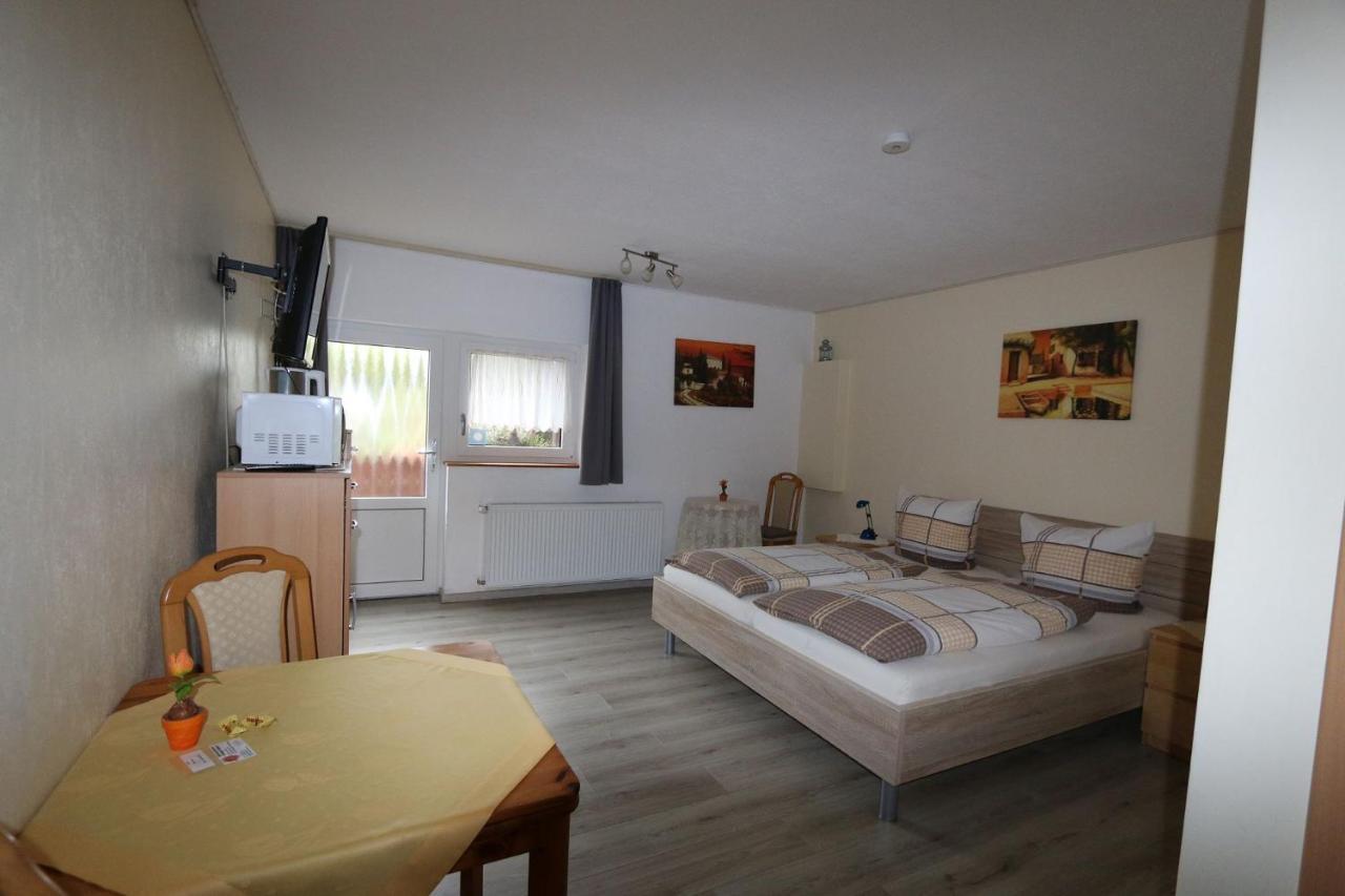 Haus Anne Hotel Neunkirchen  Екстериор снимка
